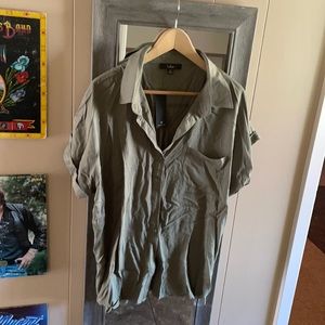 Lulu’s Blythe Short Sleeve Button-Up Top